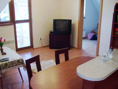 TV Set felső apartman